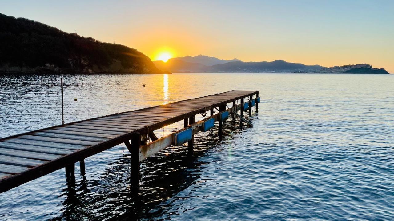 Appartamenti La Baia Lido 포르토페라이오 외부 사진