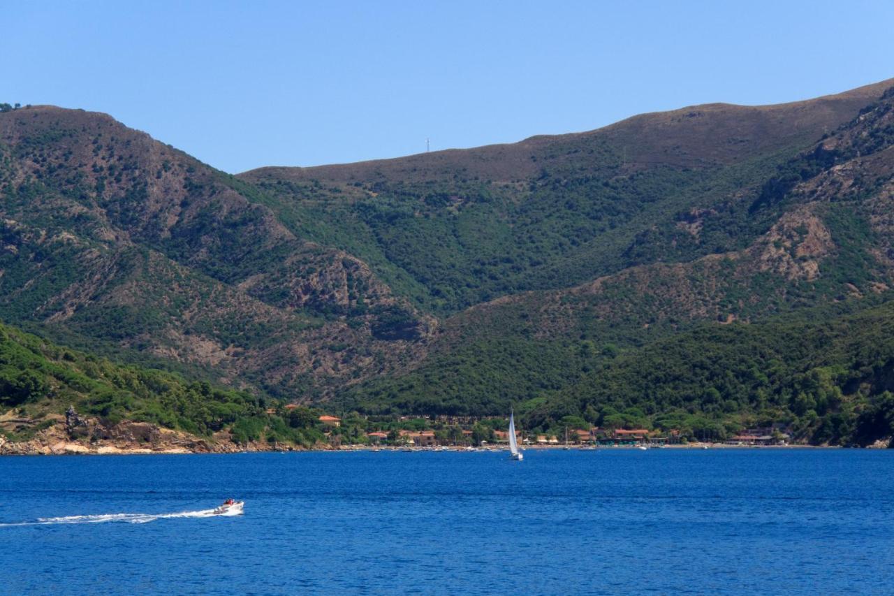 Appartamenti La Baia Lido 포르토페라이오 외부 사진